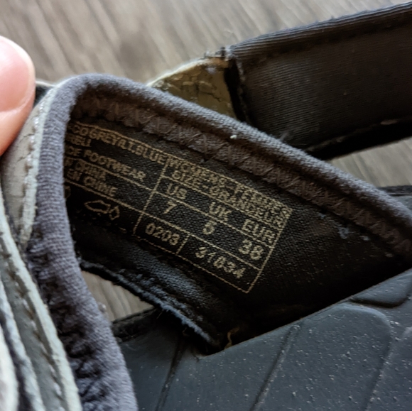 Merrell sandals - Picture 4 of 5